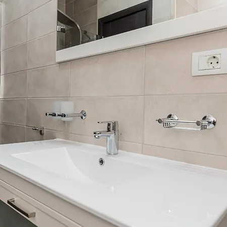 Apartment Ama Holidays Afi Brasov